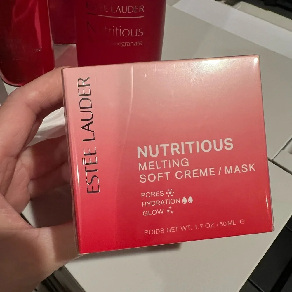 Estée Lauder Nutritious Melting Soft Creme/Mask in Red - Picture 4 of 5